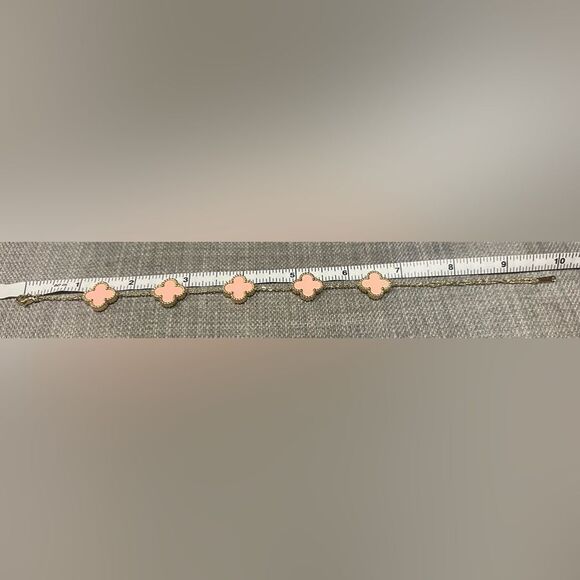 pink large clover bracelet gold plated light pinkish with lobster clasp - Picture 6 of 6